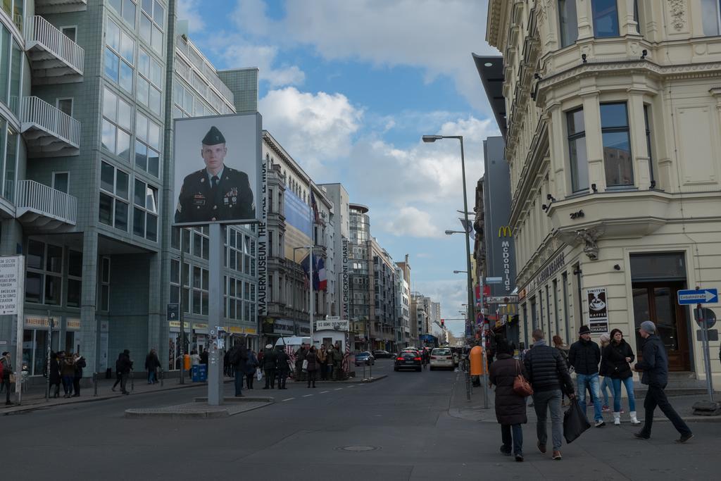 Mondrian Suites Berlin Am Checkpoint Charlie Eksteriør bilde